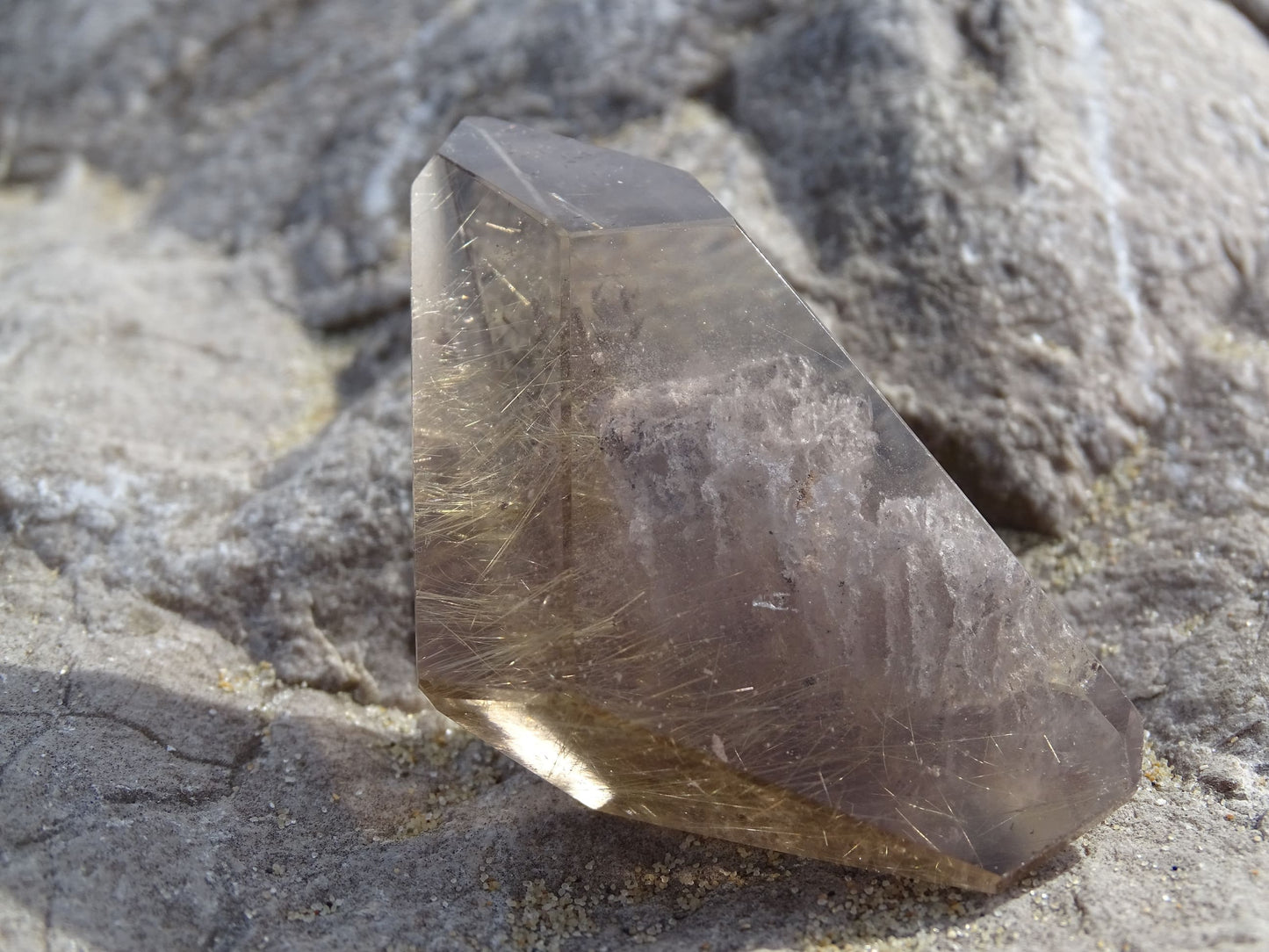 Quartz Rutile Forme Libre - Cristaux - Colibri Minéraux et Bien-être