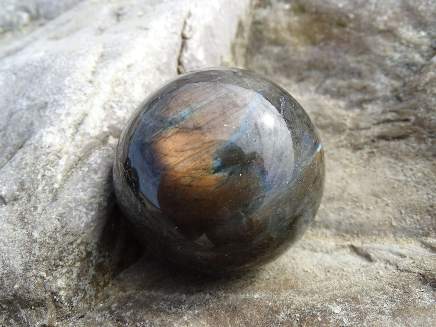 Sphère Labradorite - Pierres - Colibri Minéraux et Bien-être