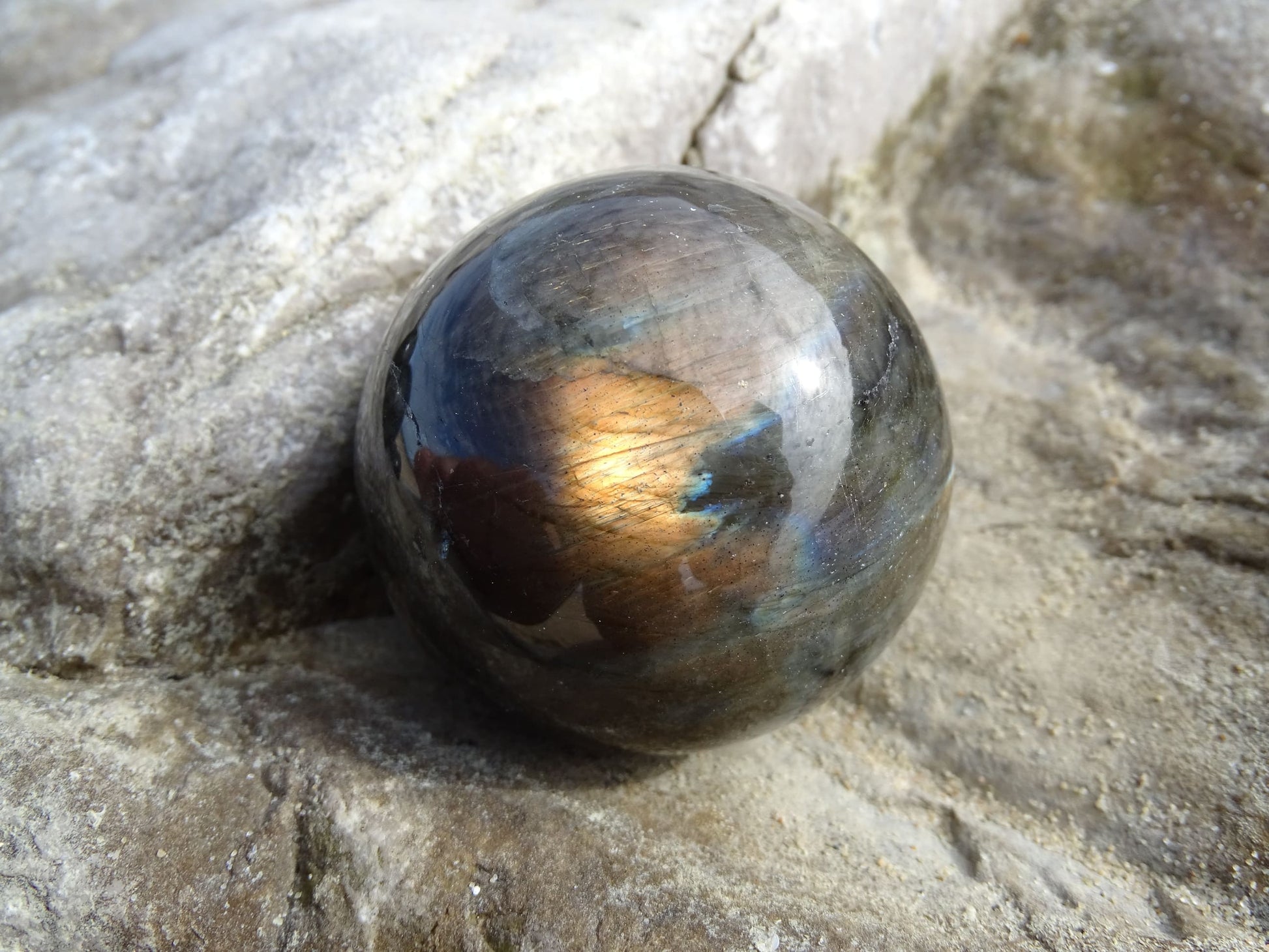 Sphère Labradorite - Pierres - Colibri Minéraux et Bien-être