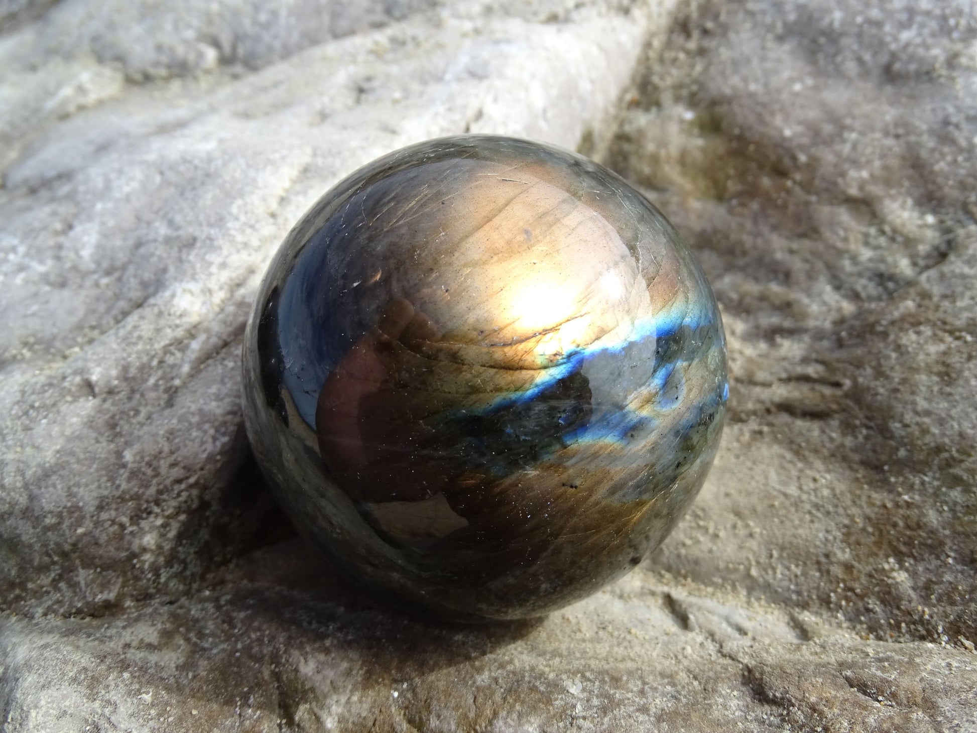 Sphère Labradorite - Pierres - Colibri Minéraux et Bien-être
