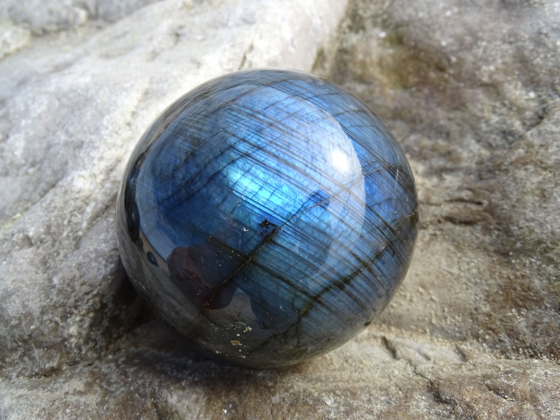 Sphère Labradorite - Pierres - Colibri Minéraux et Bien-être