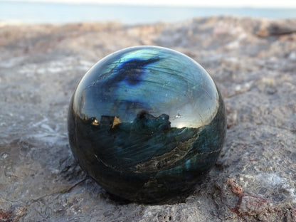 Sphère Labradorite - Pierres - Colibri Minéraux et Bien-être