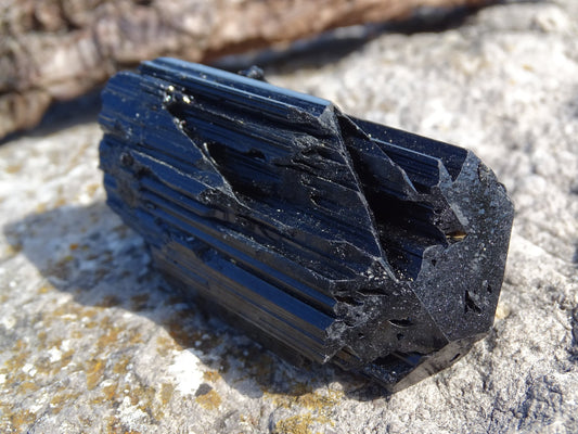 Tourmaline Noire Biterminée - Pierres - Colibri Minéraux et Bien-être
